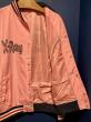 EDWARD LOW ”X-Ray Spex” Stadium Jacket (PINK)